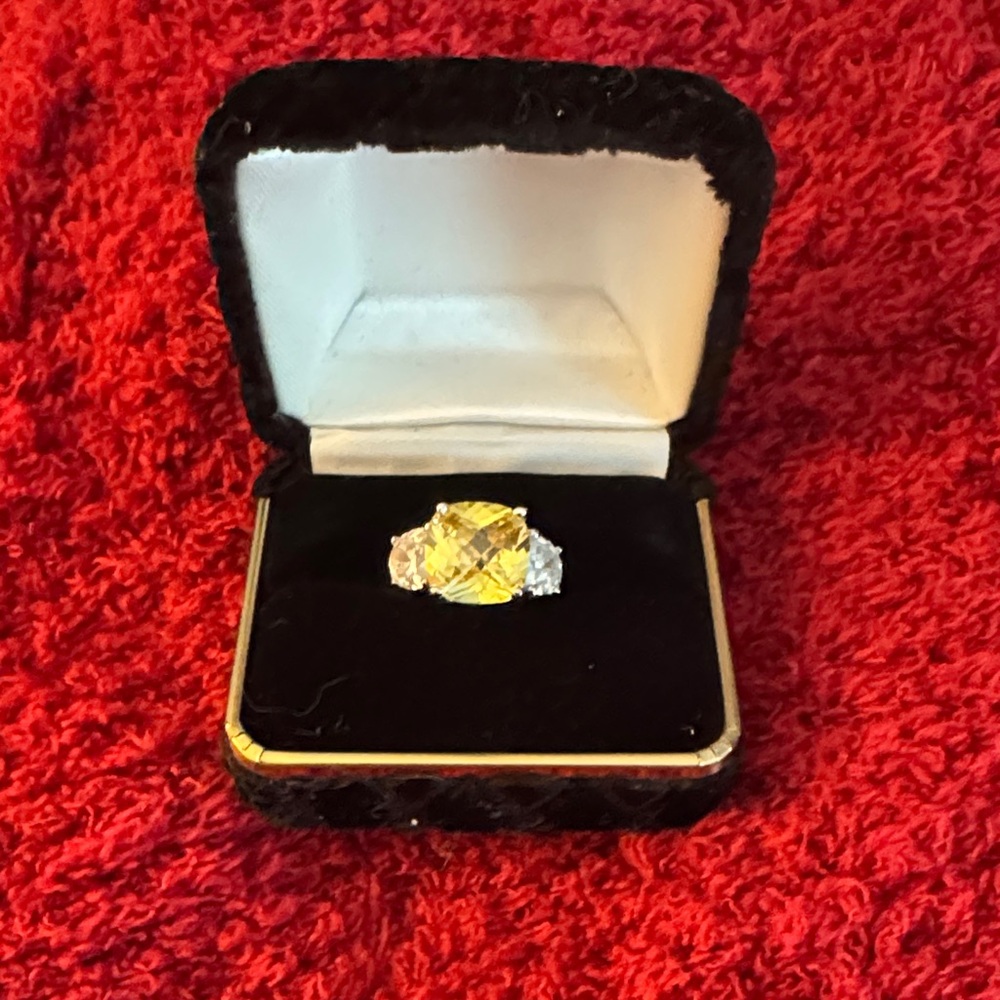 Radiant Yellow Stone Silver Ring - image 1